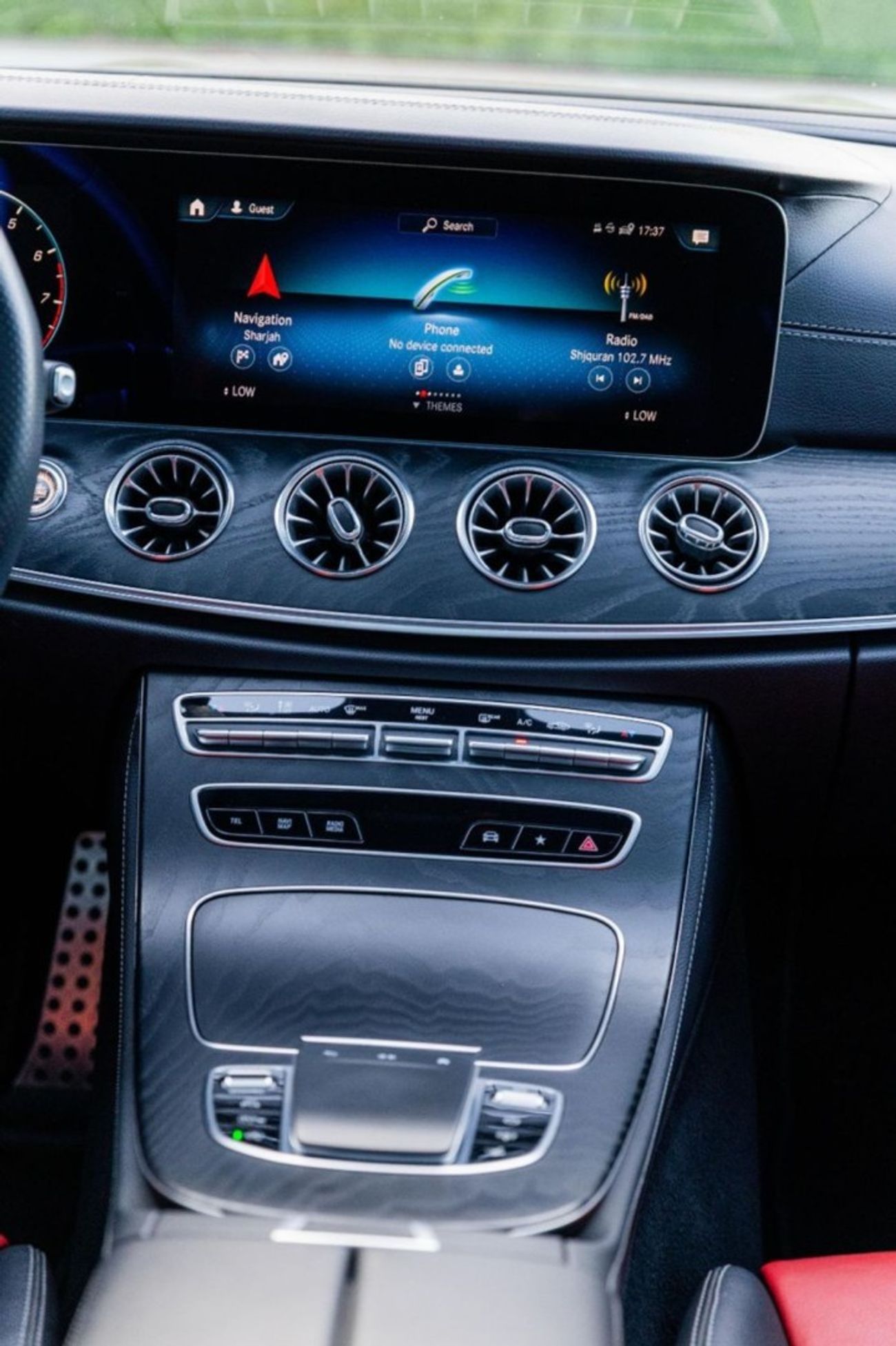 مرسيدس بنز E200 3years warranty and2 years service Contact numbe