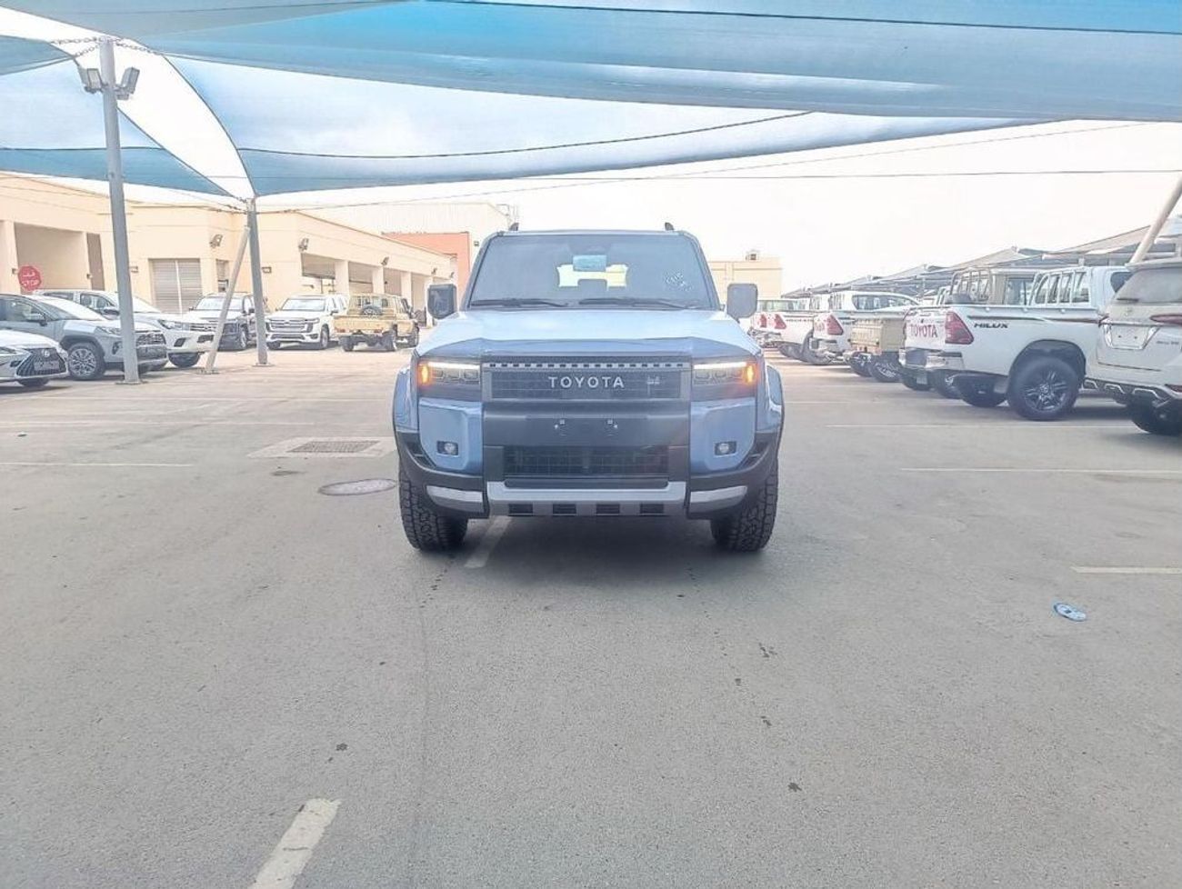 تويوتا برادو VXR Adventure 2 Tone 2.8L DSL 2025YM