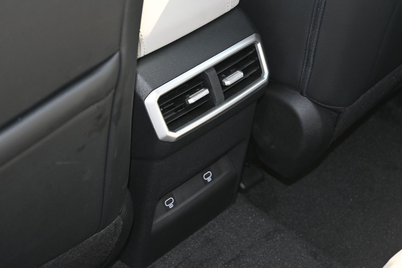 Kia Sportage L TX 1.5T Kia Sportage L 1.5L Turbo, Petrol Color White, Model 2025