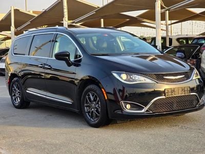 Chrysler Pacifica Van