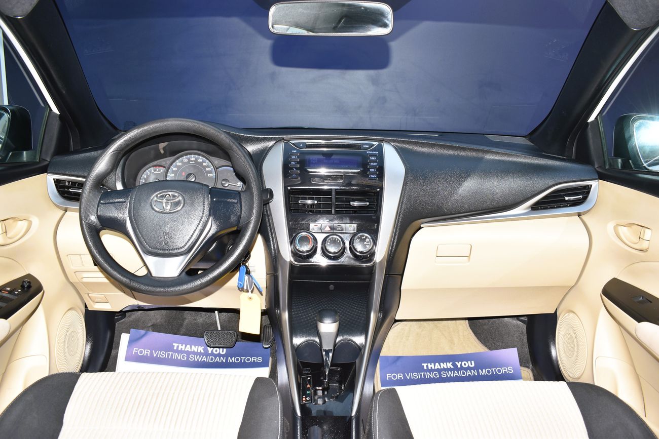 Toyota Yaris AED 689 PM | 1.3L SE HB GCC DEALER WARRANTY