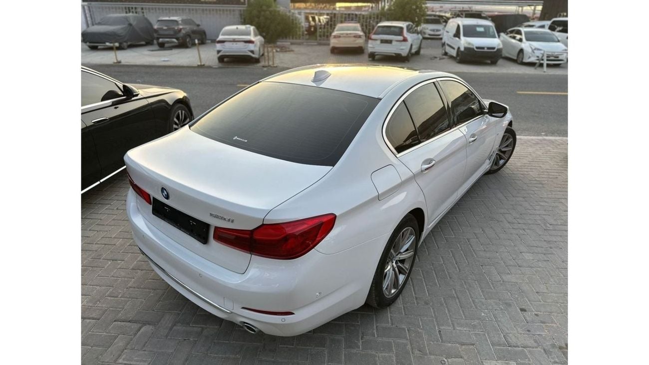 بي أم دبليو 520i BMW 520i 2018 Korea Specs