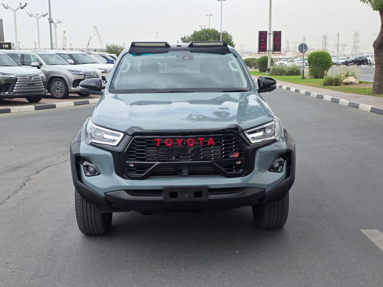 تويوتا هيلوكس RIGHT HAND VEHICLE ONLY FOR EXPORT FULL OPTION