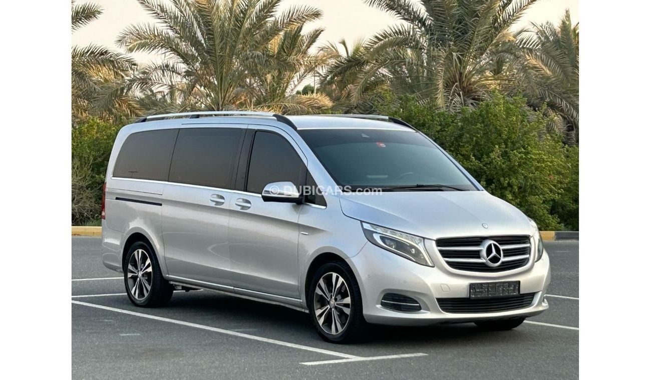 Mercedes-Benz V 220 V-220 Diesel V4 Full Option // Perfect Condition in side out side //