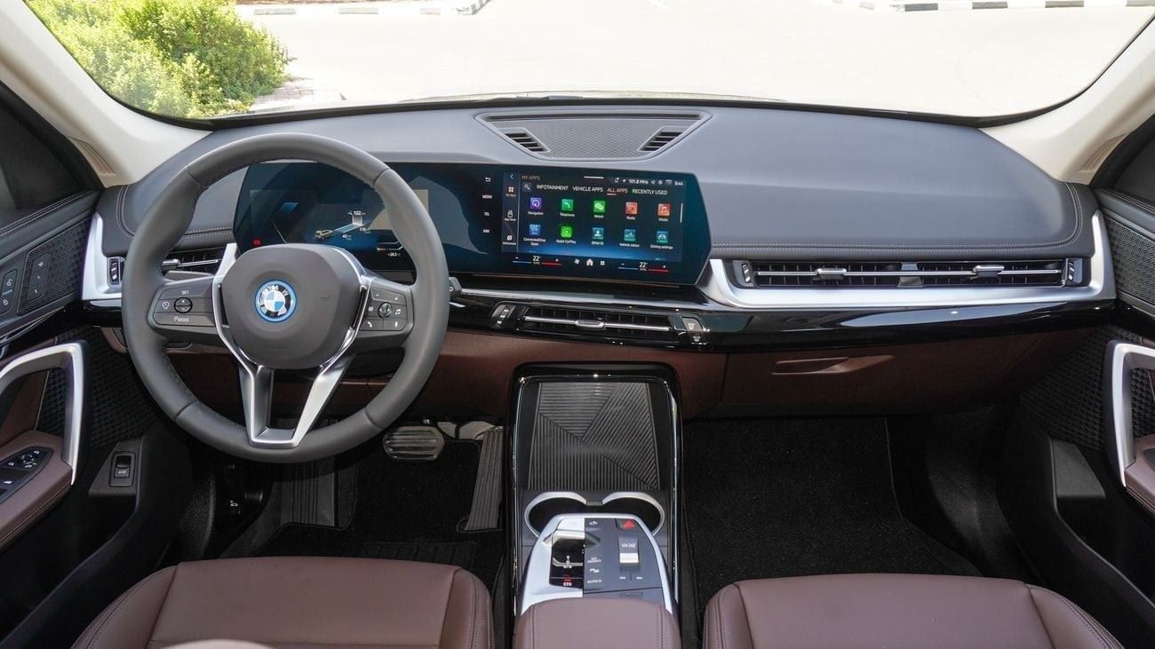 بي أم دبليو iX1 EDrive 25L