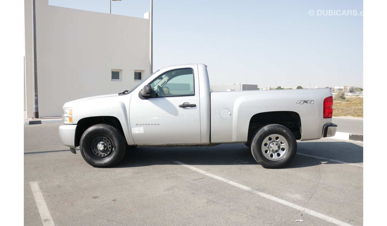 شيفروليه سيلفارادو 4X4 AUTOMATIC PICKUP WITH GCC SPEC