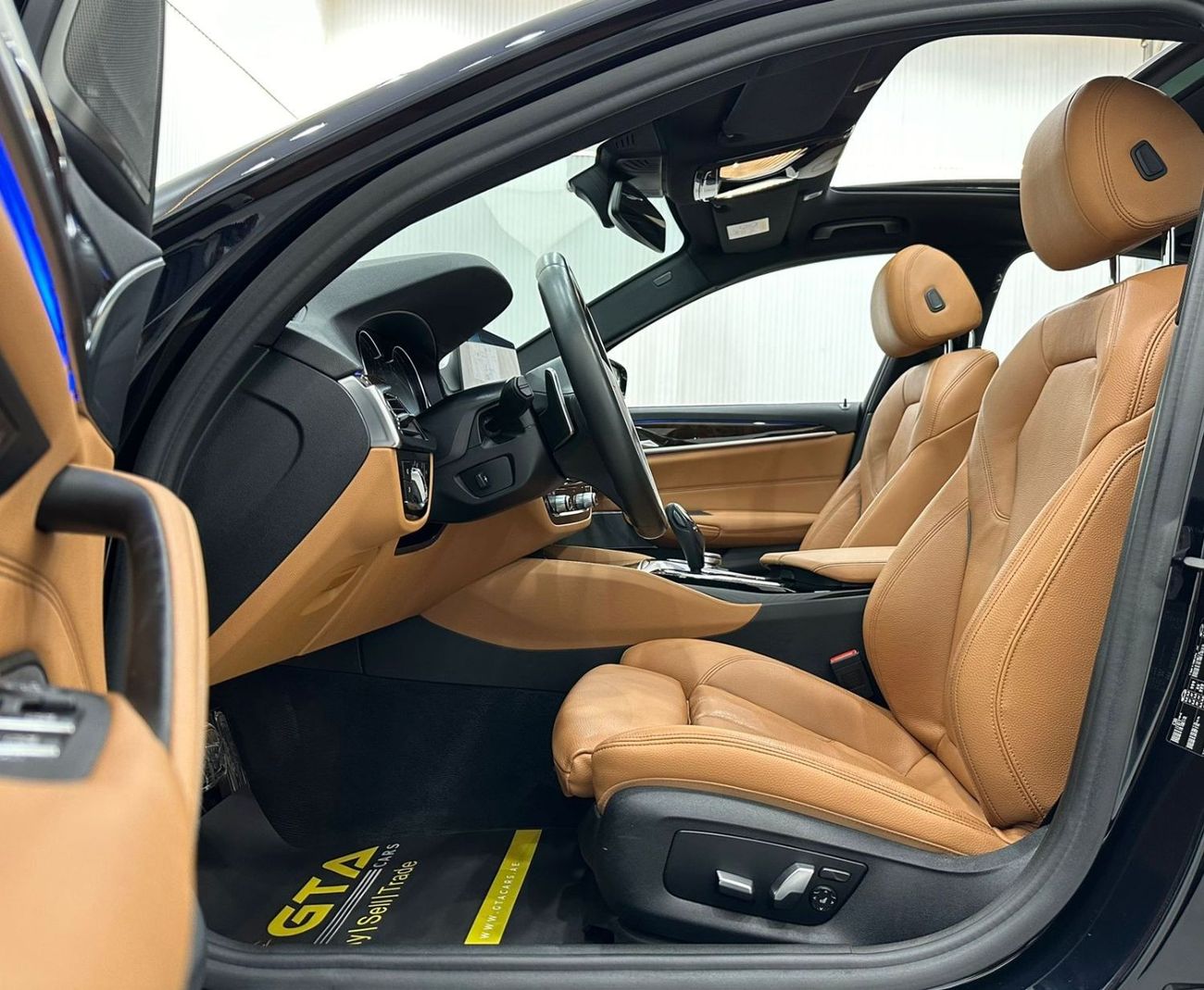 BMW 540i M Sport 2019 BMW 540i M-Sport, October 2028 BMW Service Pack, Warranty, Low Kms, GCC