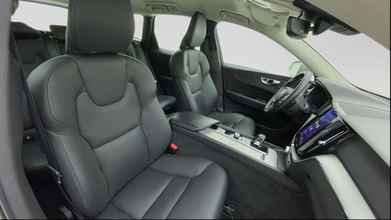 فولفو XC 60 2L 2023 | 0 DP | 1561/Month | 30 Day Return | Service History