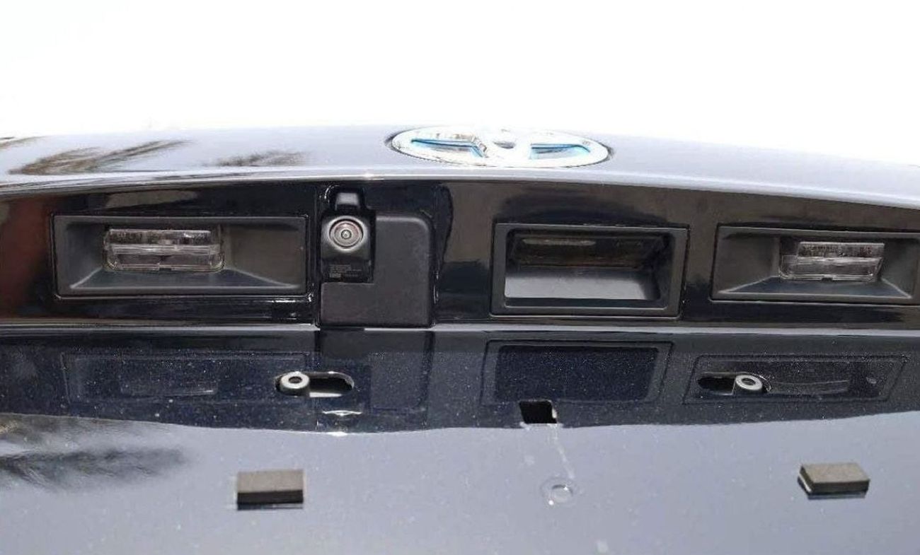 تويوتا هايلاندر 2.5 HYBRID, LIMITED, MEMORY SEAT, WIRELESS CHARGER, 360 CAMERA, SEAT HEATING, FULL OPTION, MODEL2023