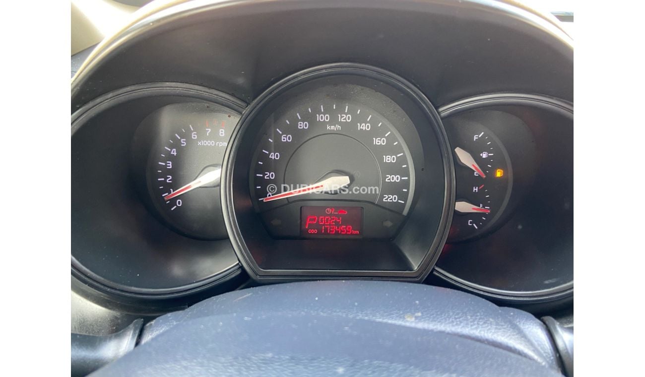 Kia Rio Kia Rio model 2015 GCC very celen I car km 173,459 price 21,000 m00971545994592