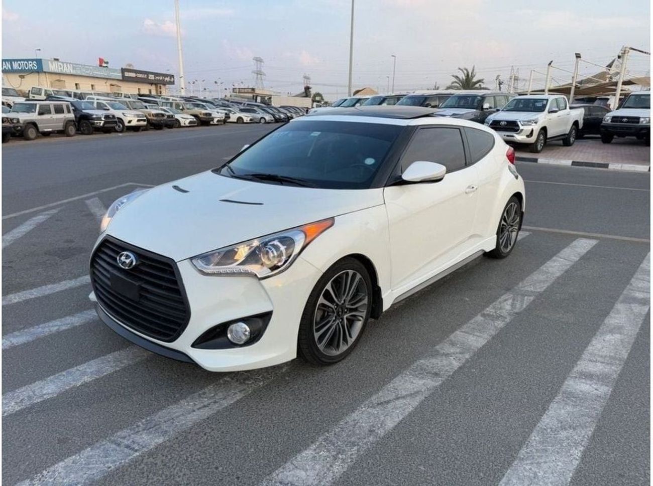 هيونداي فيلوستر Turbo 1.6L Full Option Panoramic Push Start Leader Seat