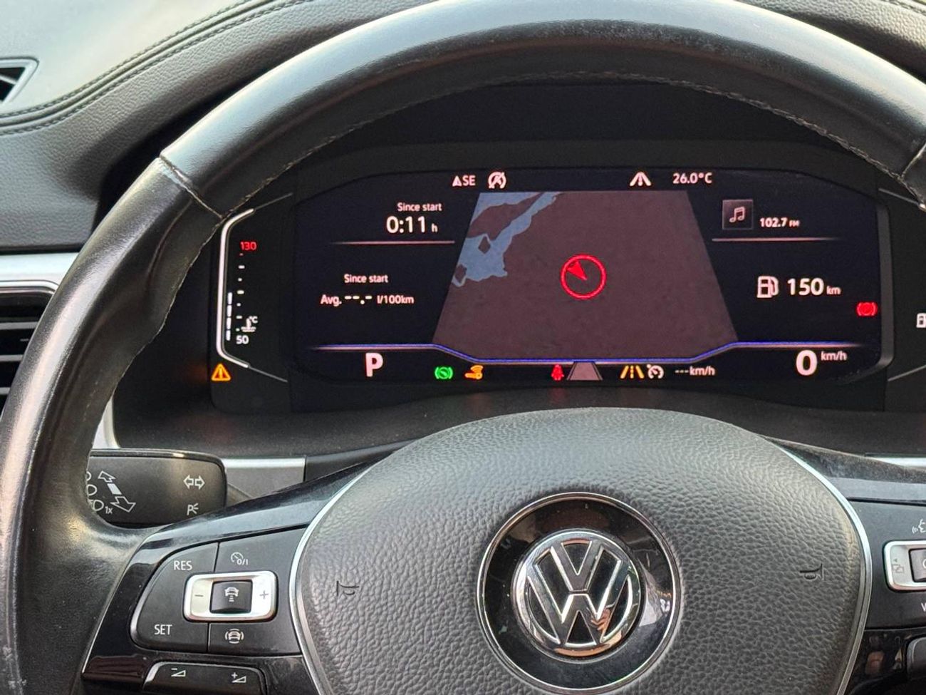 فولكس واجن اطلس R-LINE / 4MOTION / V6 3.6L / فتحة سقف بانورامية / بحالة ممتازة / رادار