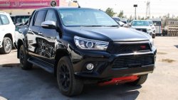 Toyota Hilux SR5 TRD bodykit leather electric seats Push start leather seats automatic 2.8 diesel Right-Hand perf