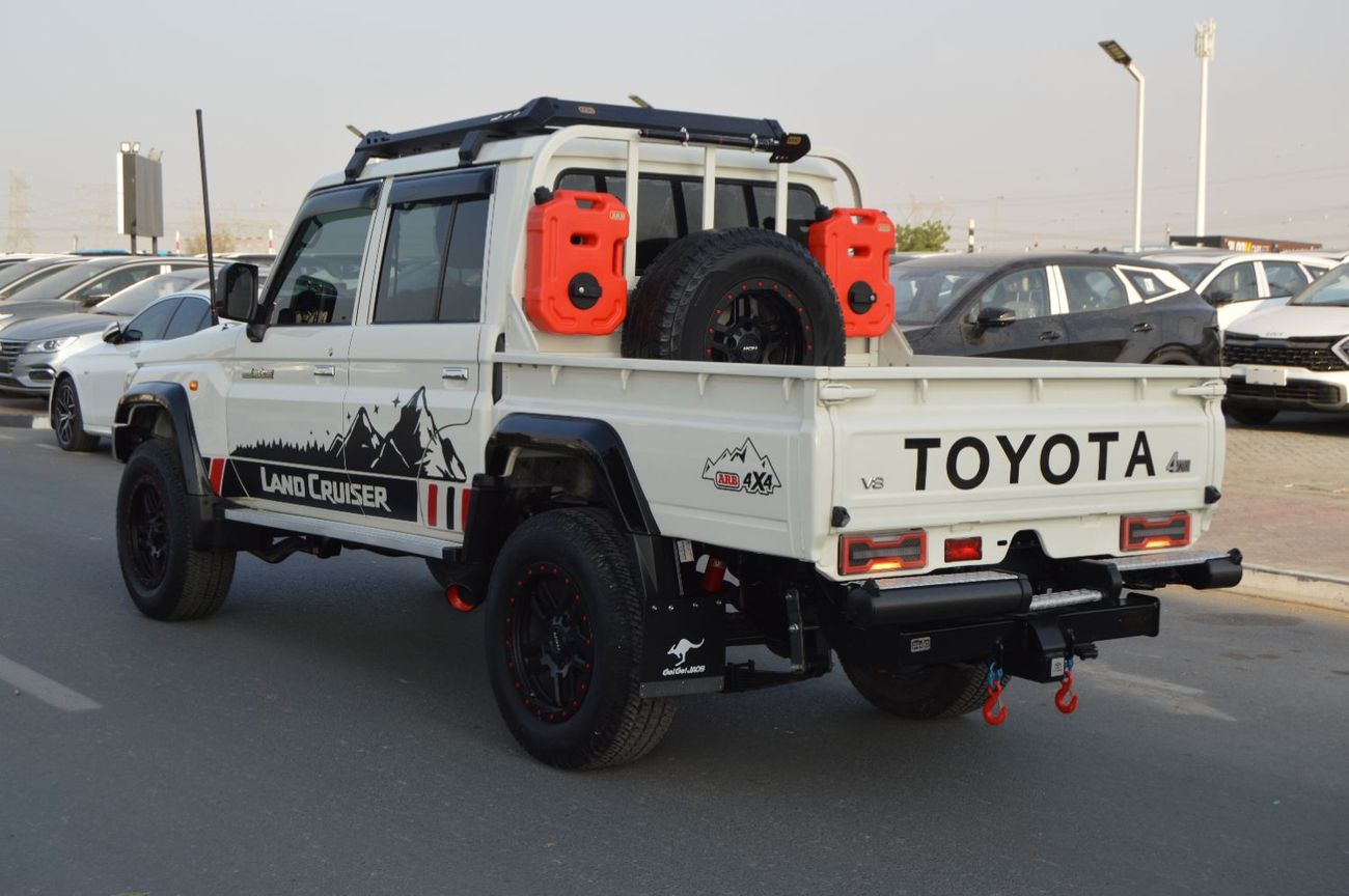 تويوتا لاند كروزر بيك آب Double Cabin  Right Hand Drive  Model: *2022* Engine:  V8/ 4.5L