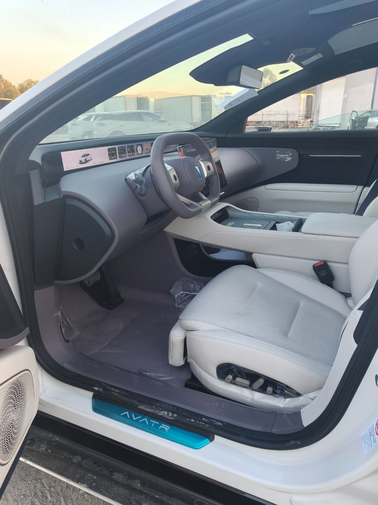 أفاتر 12 أفاتار 12 4WD ماستر سيارة كهربائية بالكامل