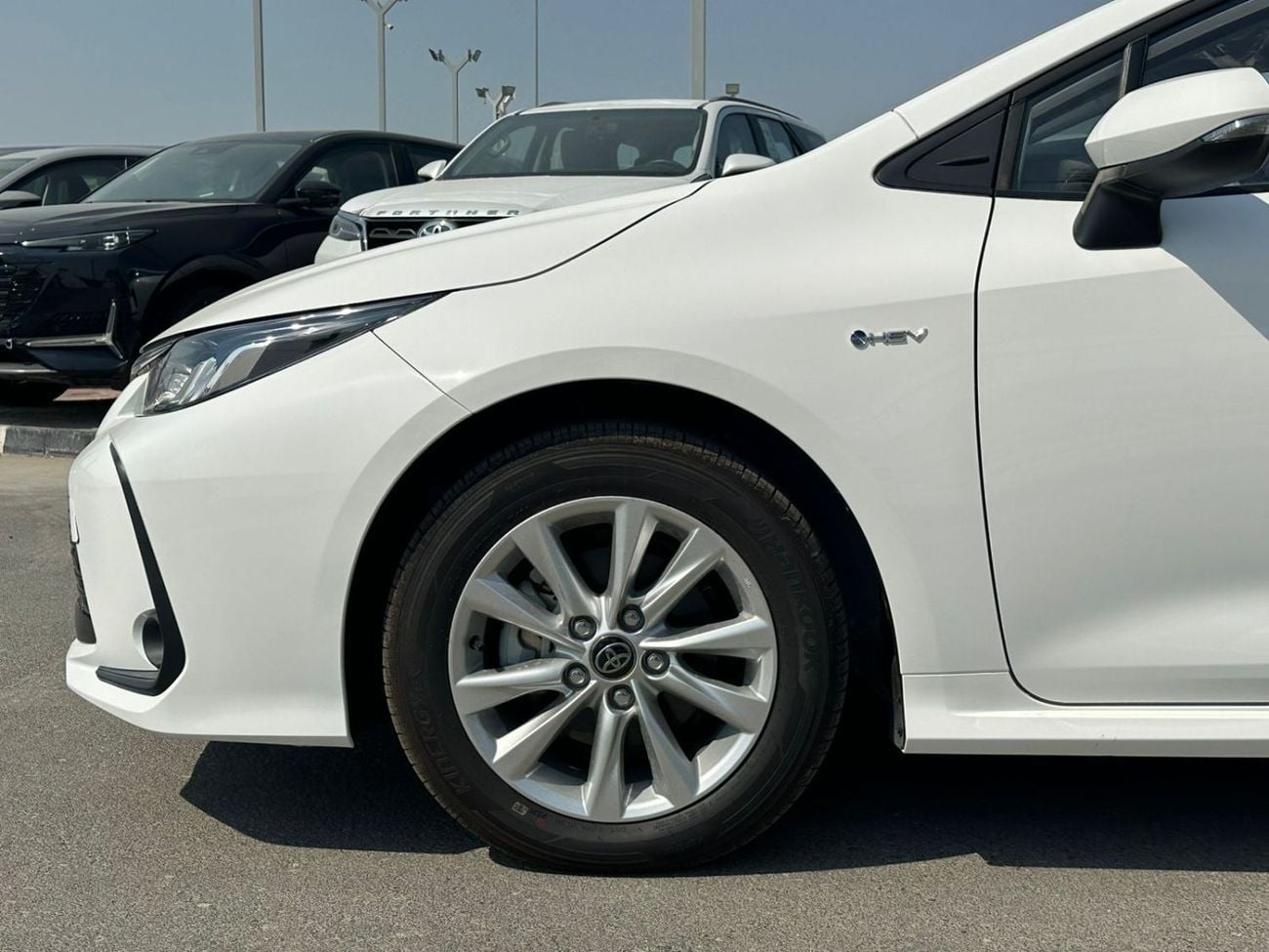 Toyota Corolla STD (NON GCC) 1.8 HYBRID, LEATHER SEAT, CRUISE CONTROL, SUNROOF MODEL 2025