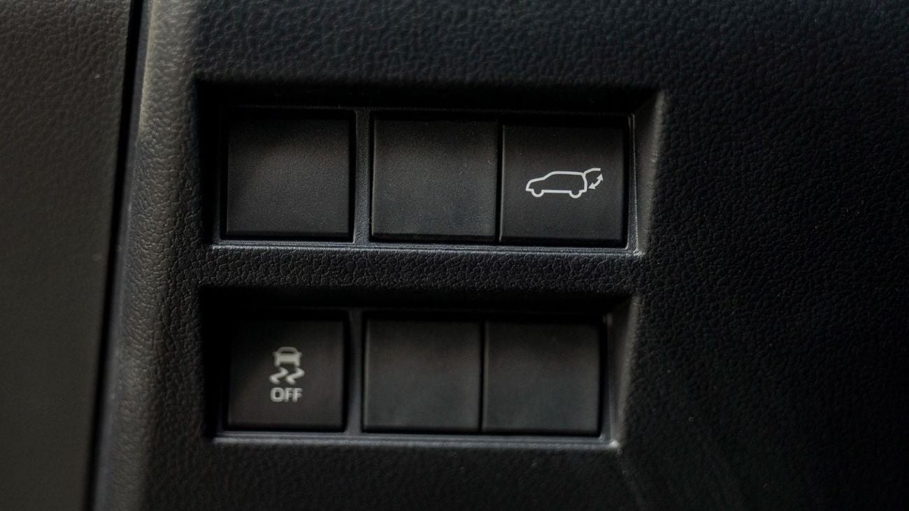 Toyota Land Cruiser GR SPORT 3.3D AT MY2023 – BLACK