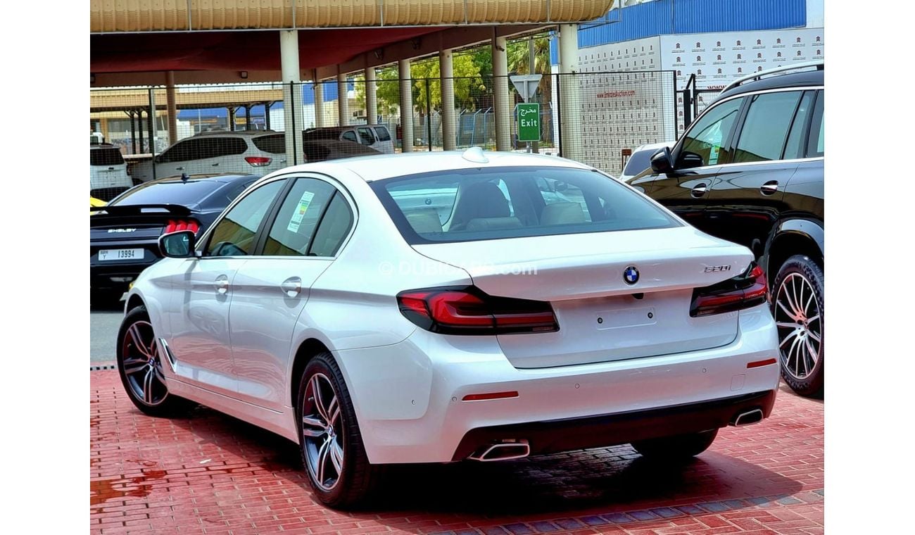 بي أم دبليو 520i i Under Warranty 2023 GCC