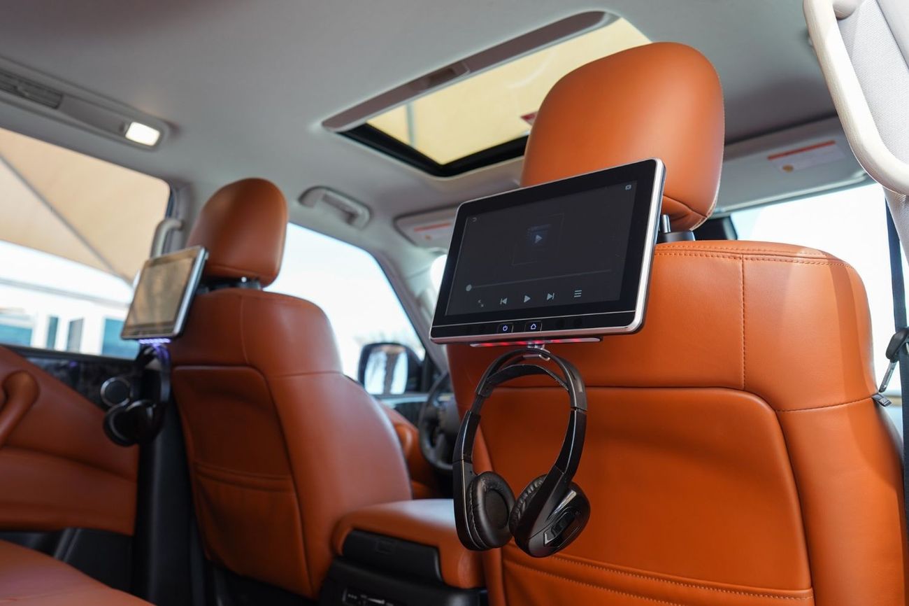 Nissan Patrol Nissan Patrol SE Titanium 2022 GCC under Agency Warranty with Flexible Down-Payment/ Flood Free.