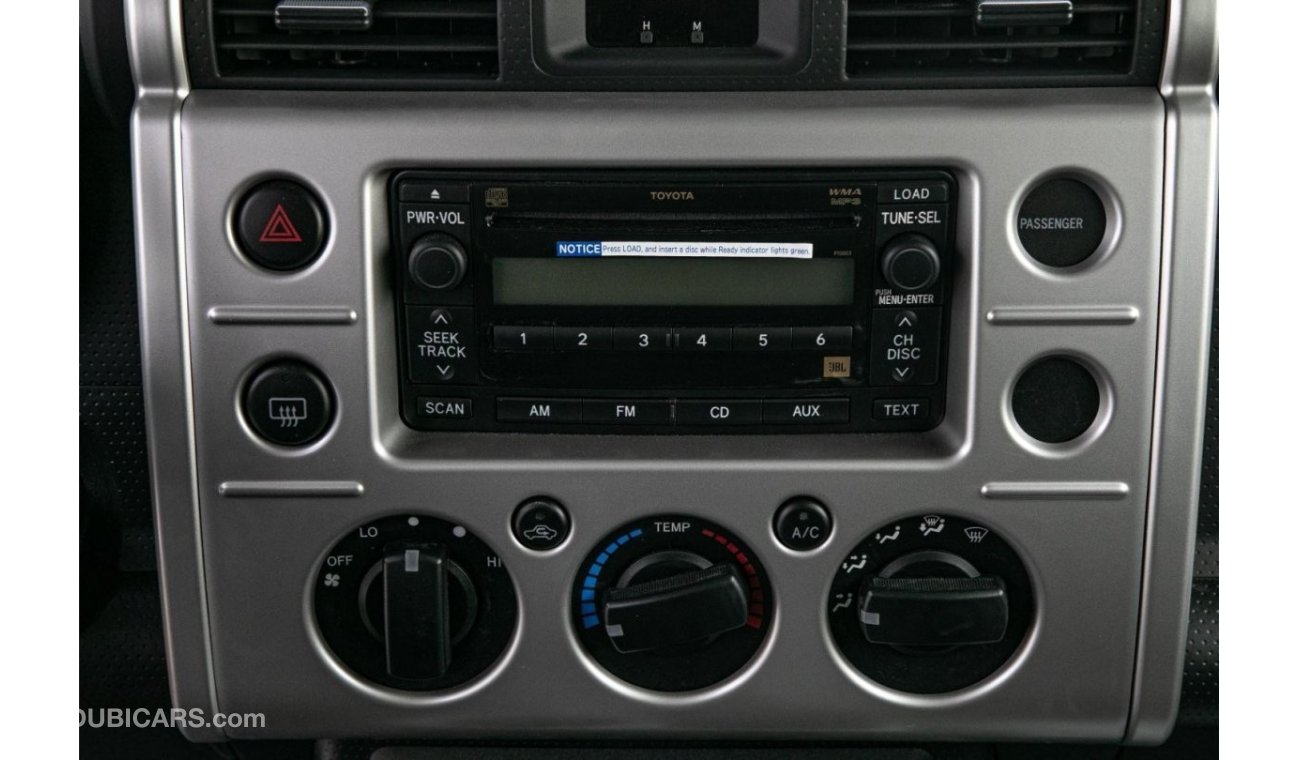 Toyota FJ Cruiser GXR 4.0L with A-Trac , JBL Audio System and Rear Camera