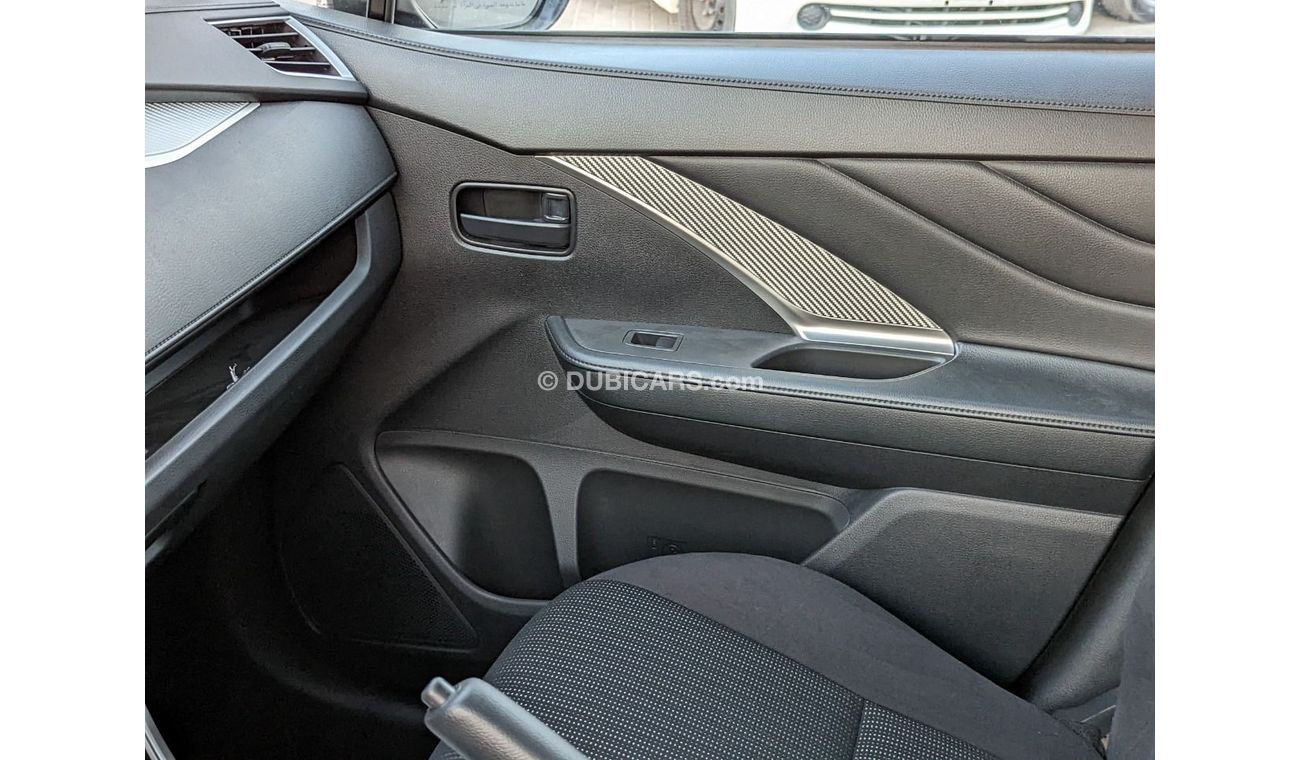 Mitsubishi Xpander MITSUBISHI XPANDER 1.5L MIDLINE 2022