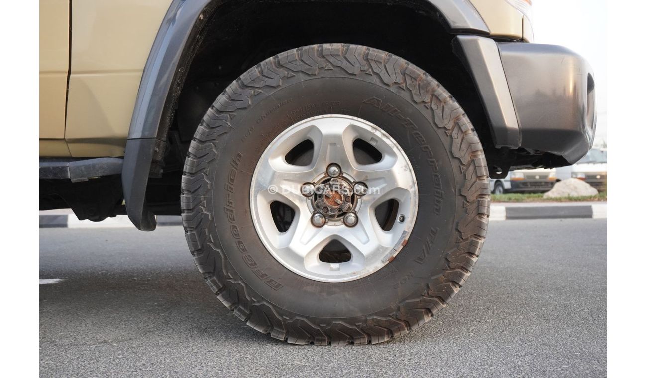 Toyota Land Cruiser Pick Up Hard Top