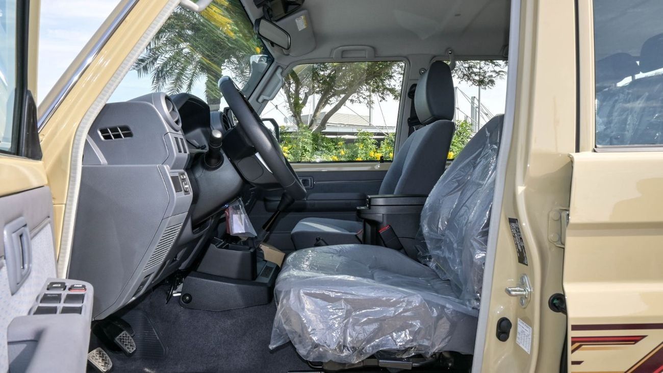 Toyota Land Cruiser 70 LC76 Manual ECTAGR017 - 2026 Toyota LC76 5 Doors Hardtop - 4.0L Petrol Manual - With Snorkel - Beige