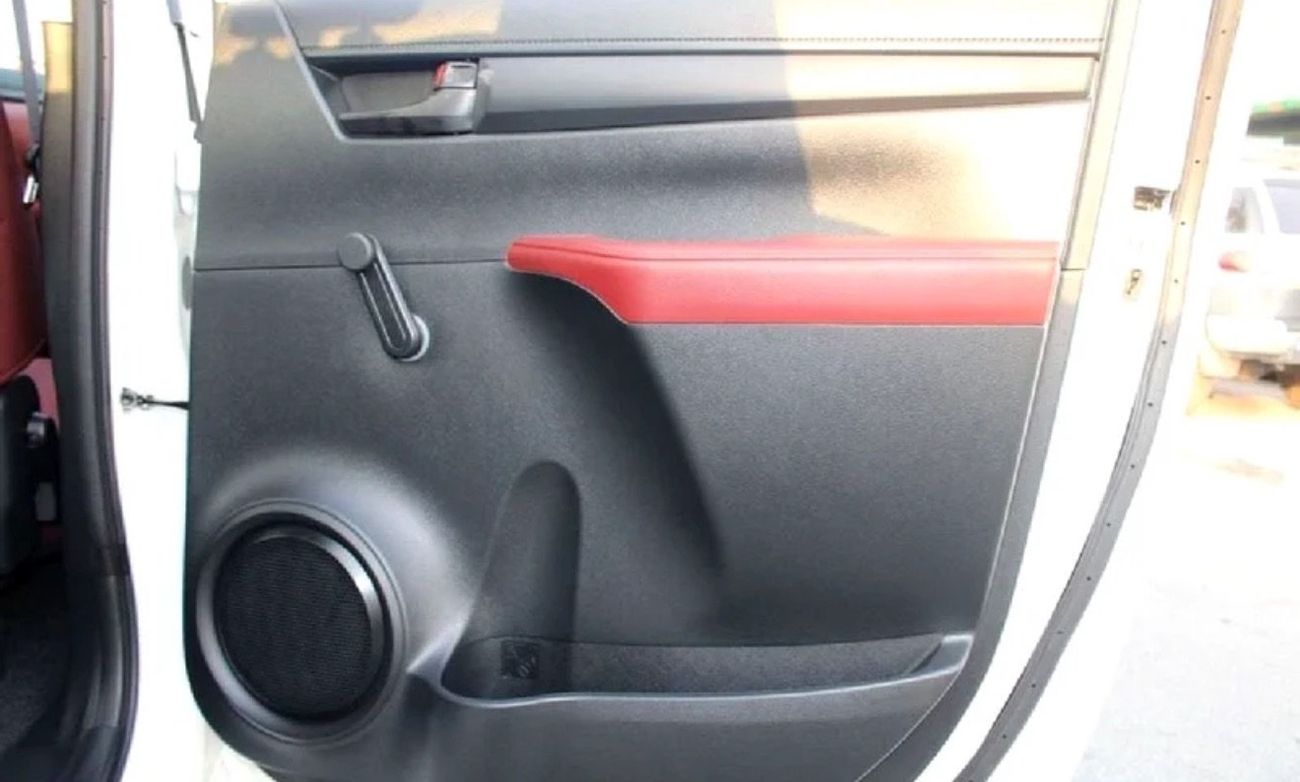 تويوتا هيلوكس 2025 DOUBLE CAB PICKUP DLX-G 2.4L DIESEL 4WD 6-SEATER MANUAL TRANSMISSION