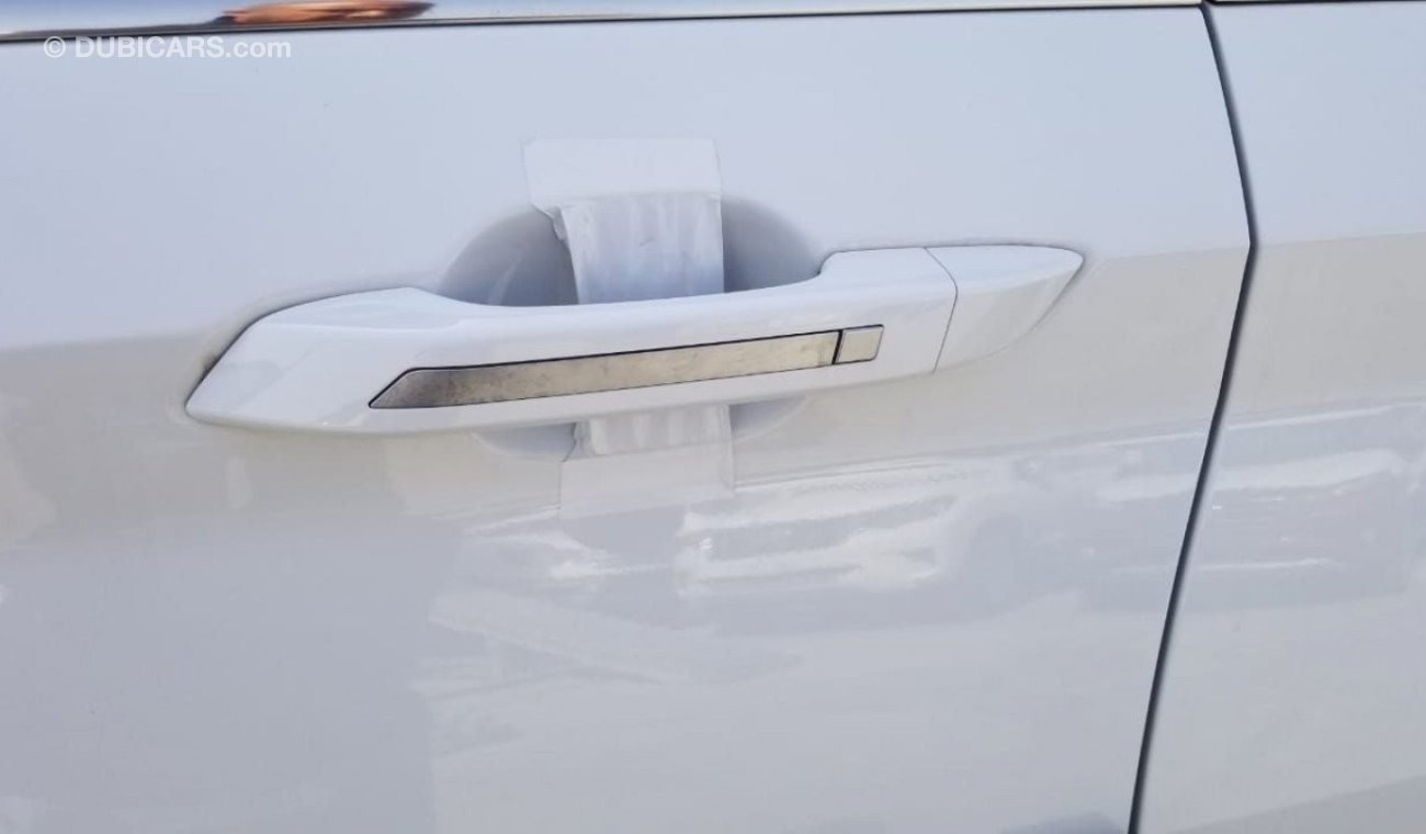 Chevrolet Captiva Premier  2023 White color  1.5L ⛽ petrol SUV FWD