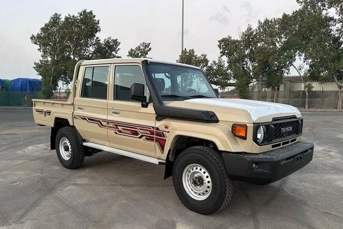 تويوتا لاند كروزر بيك آب 4.5 L Diesel V8 GCC Specs D/C