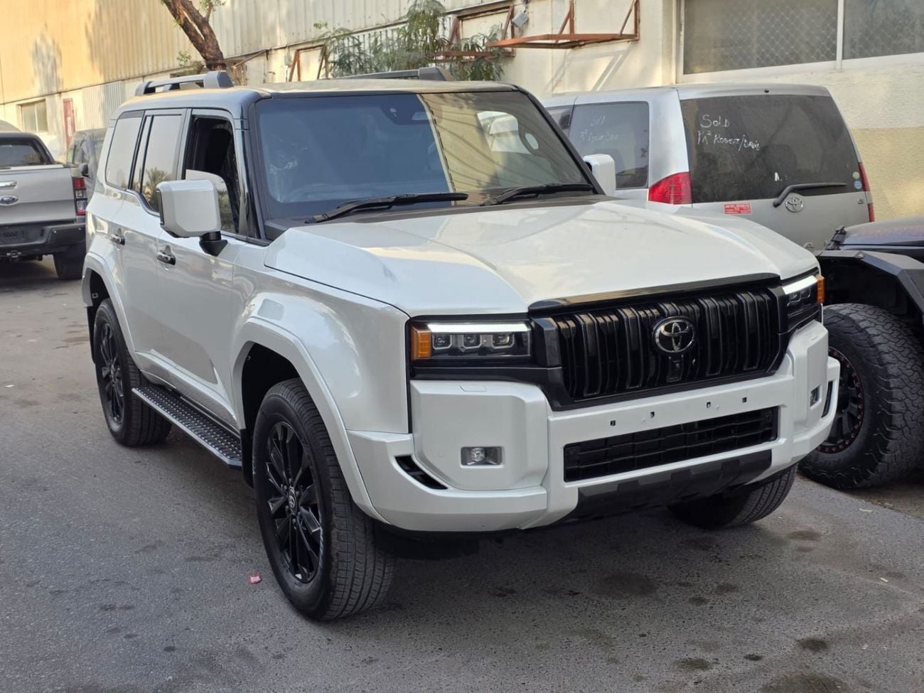 Toyota Prado KAKADU TOYOTA PRADO 2025 WHITE 4WD AT DIESEL = RIGHT HAND