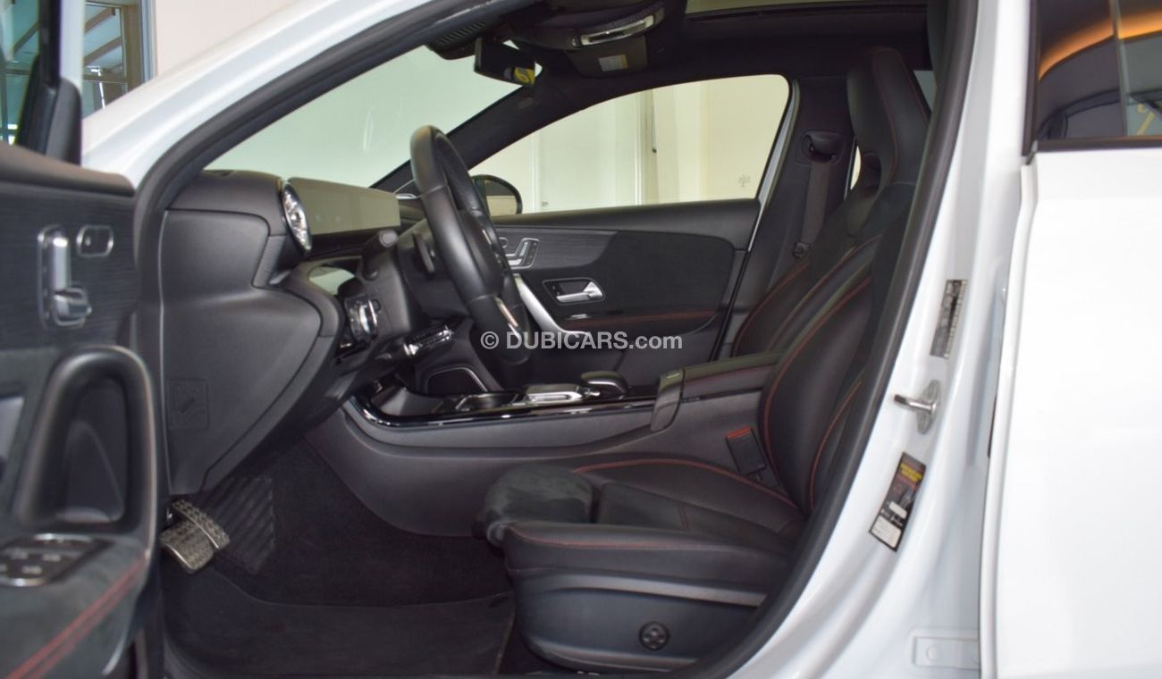 Mercedes-Benz A 250 Premium + Mercedes A250 AMG