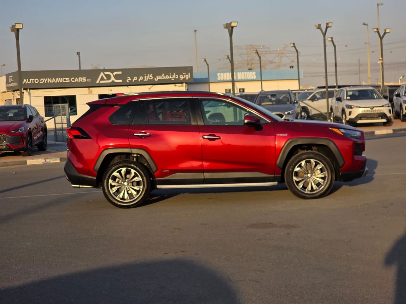 Toyota RAV4 2.5L Limited Hybrid Sunroof , Push button, Trunk automatic and original leather seats