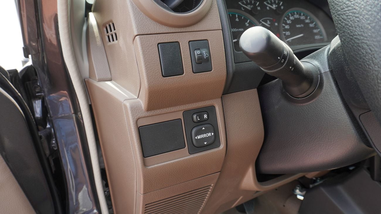 Toyota Land Cruiser Pick Up 4.0L V6 Double Cabin A/T