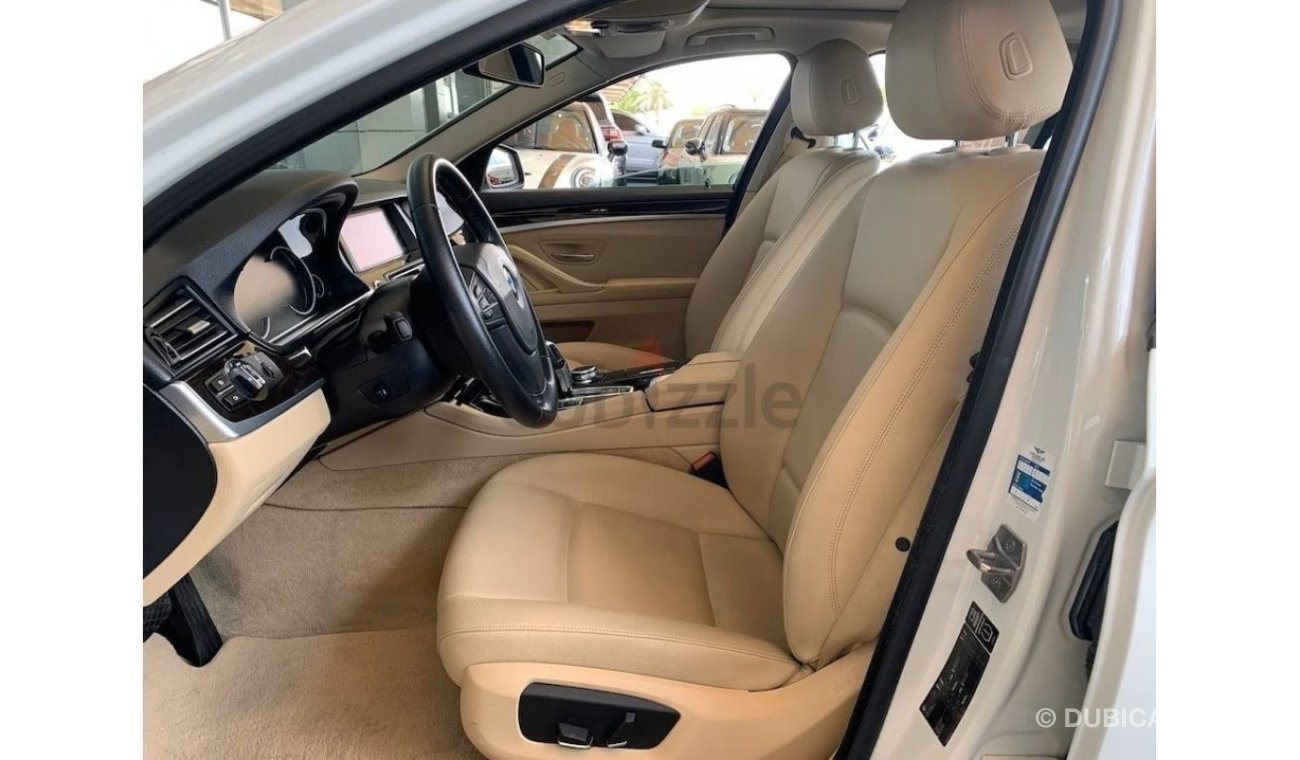 BMW 520i AED 1600/MONTHLY | 2015 BMW 5 SERIES 520I EXCLUSIVE | GCC