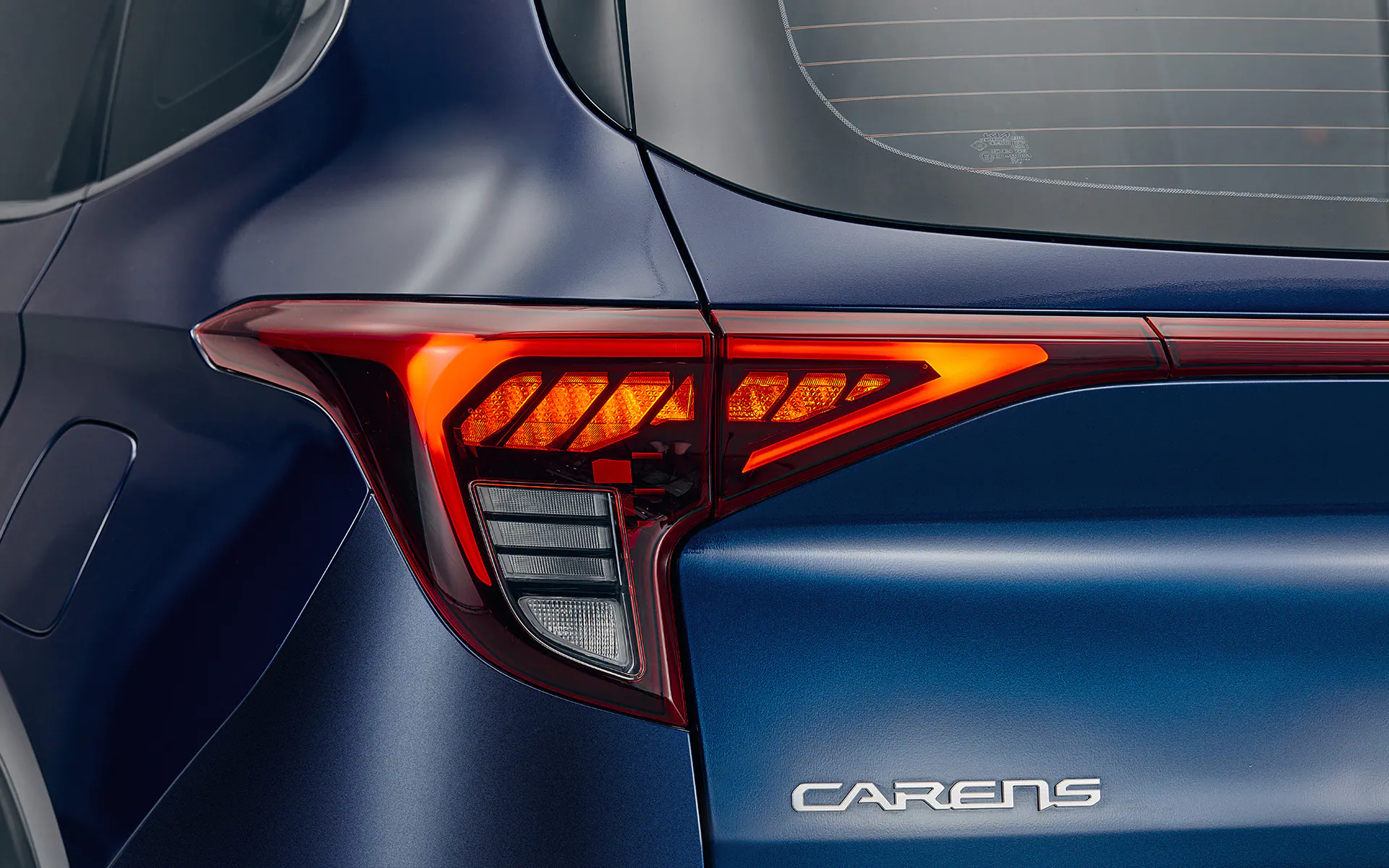 Kia Carens exterior - Tail Light