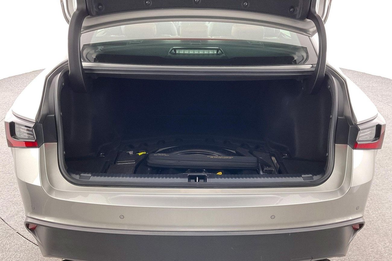 Lexus IS300 Premier | 1 year free warranty | 0 Down Payment