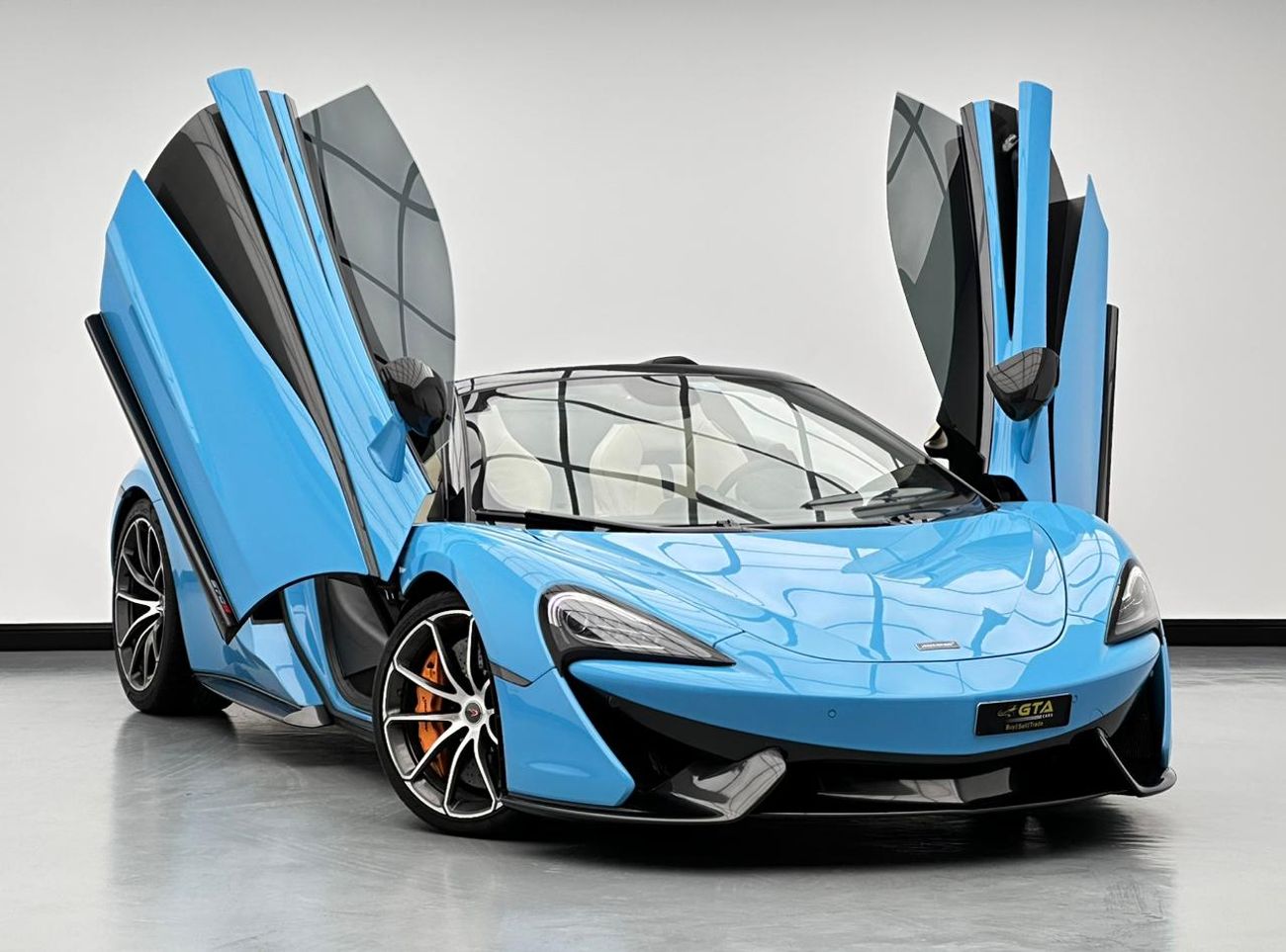 McLaren 570S 2018 McLaren 570s Spider, 3.8TC V8 RWD, 562bhp 600Nm Torque, 7 Speed Dual-Clutch Auto Gearbox.