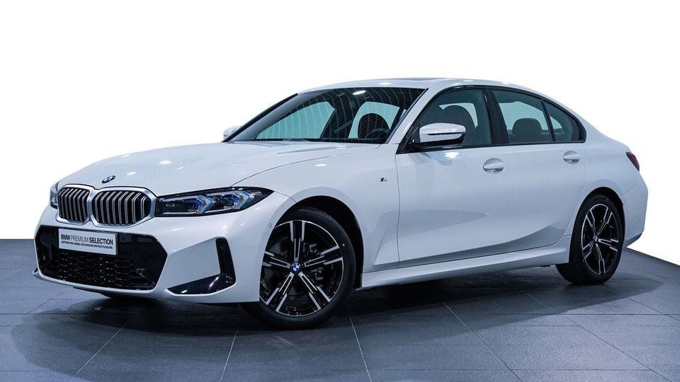 BMW 318i - фото 1