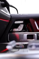 Mercedes Benz G63 AMG G63 MANUFAKTUR EDITION + DOUBLE NIGHT PACKAGE + CARBON INTERIOR+ 5 YEARS GARGASH WARRANTY + SERVICE