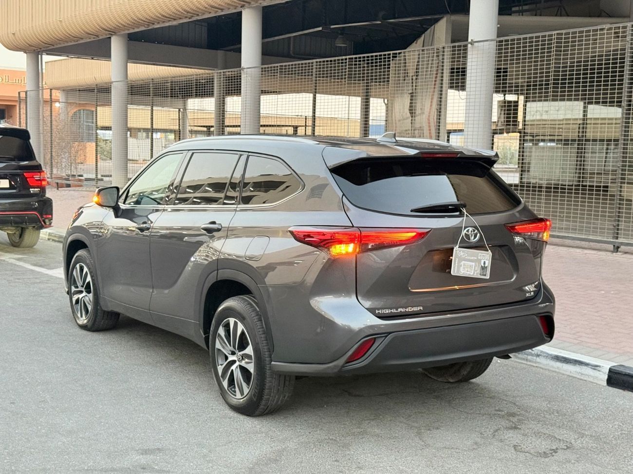 Toyota Highlander 2022 XLE LIMITED FULL OPTION 3.5 AWD USA SPEC