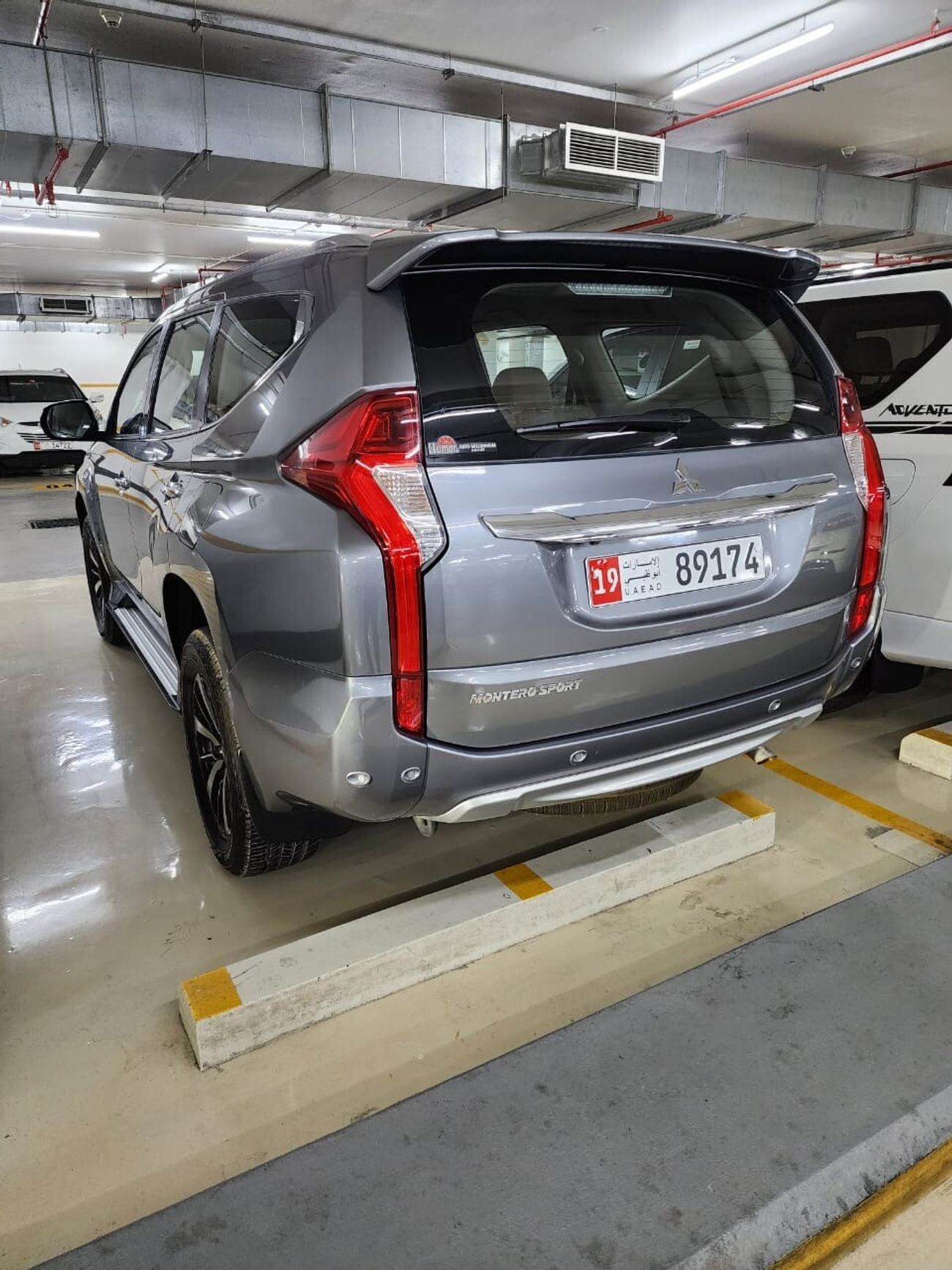 ميتسوبيشي مونتيرو سبورت GLS Premium 3.0L (7 Seater)