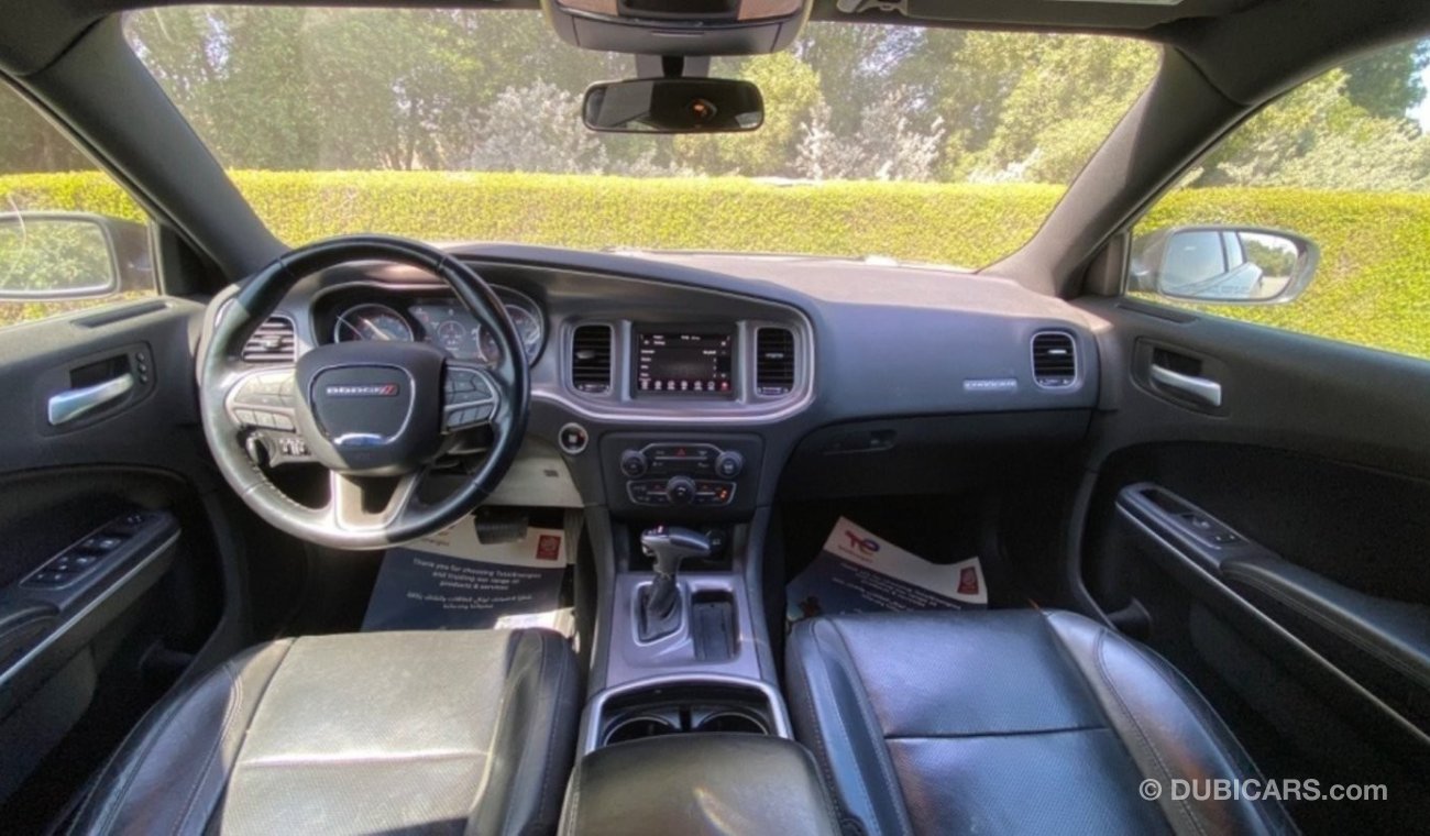 Dodge Charger 3.6L SXT (Base)