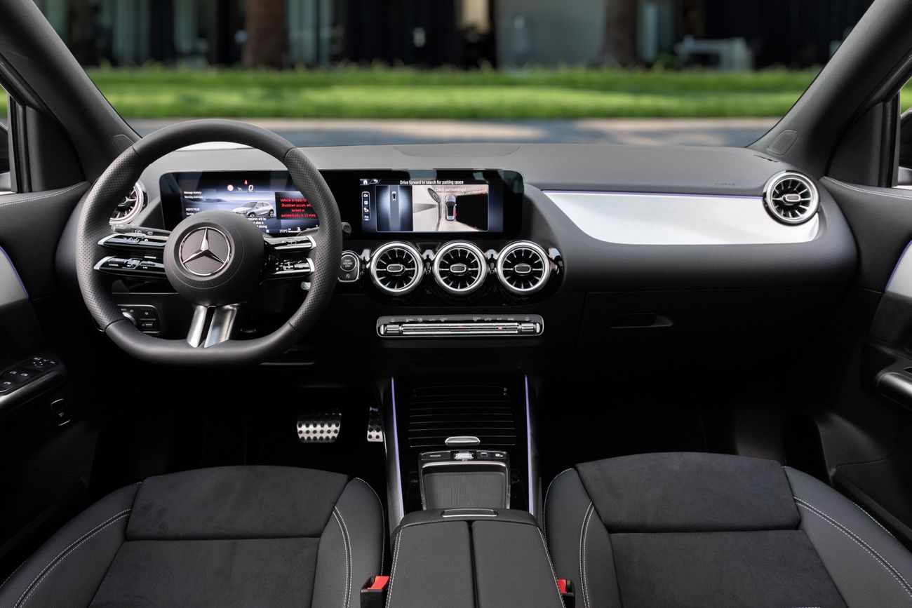 مرسيدس بنز GLA 200 4,113 P.M | 0% Downpayment | GLA200 AMG | 5 YEAR AGENCY WARRANTY!