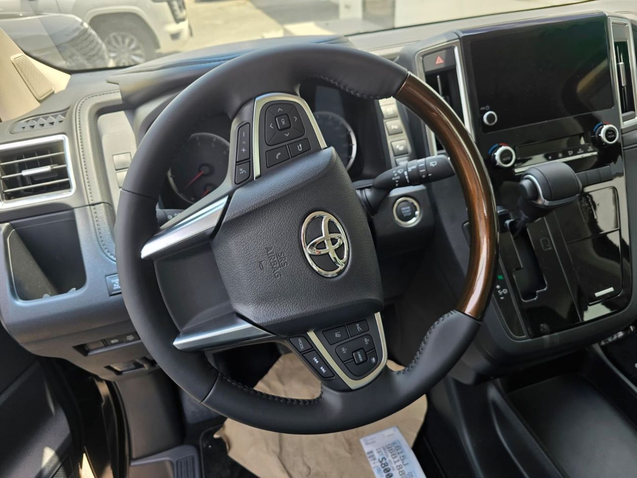 Toyota Granvia 3.5L V6 PETROL PREMIUM  6 SEATER FULL OPTION