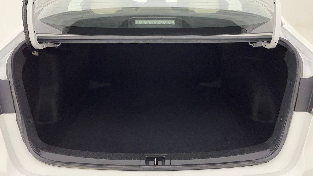 تويوتا كورولا XLI 1.6 | بدون دفعة مقدمة | اختبار القيادة في المنزل