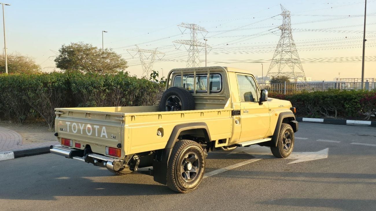 Toyota Land Cruiser Pick Up Toyota LC79 LX - 4.0L - V6 - 4WD - 40th Anniversary Edition - 2025 - GCC (Export)