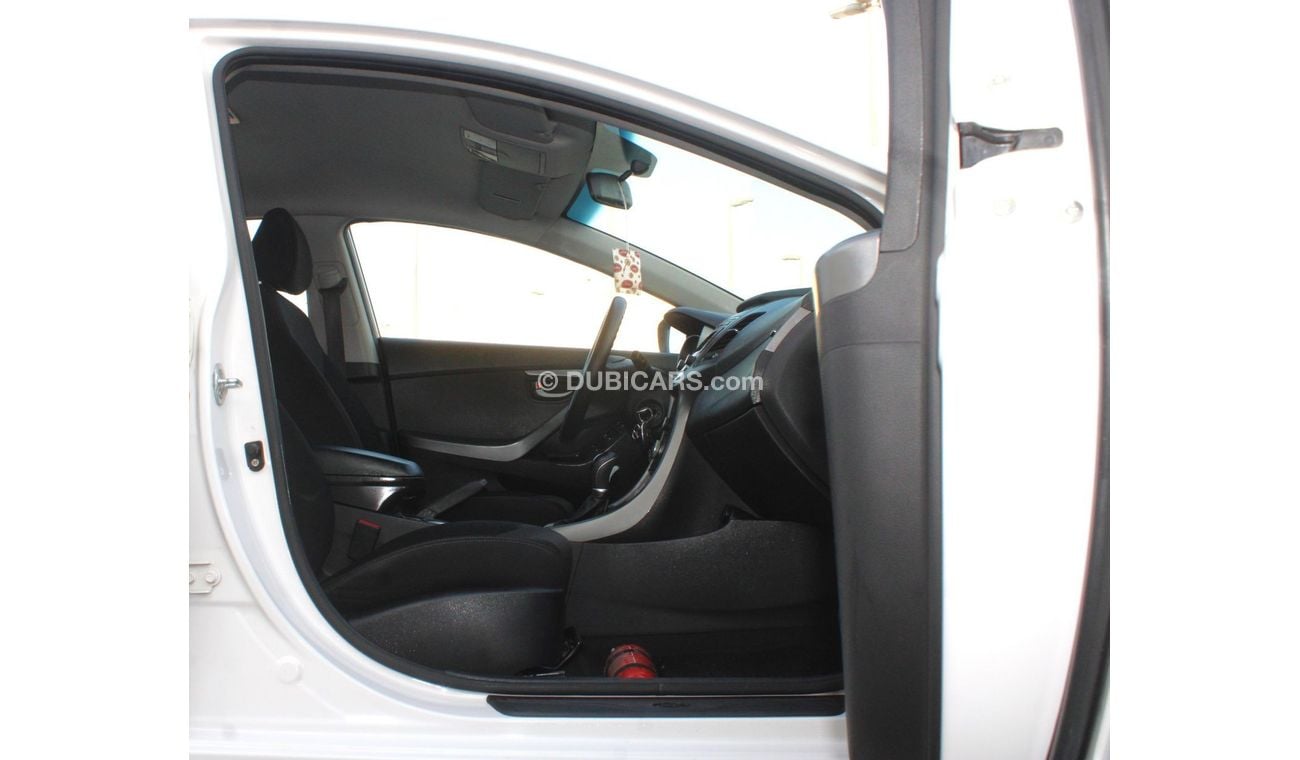 هيونداي إلانترا هيونداي إلنترا 2015 خليجي بحالة ممتازة 1600 سي سي