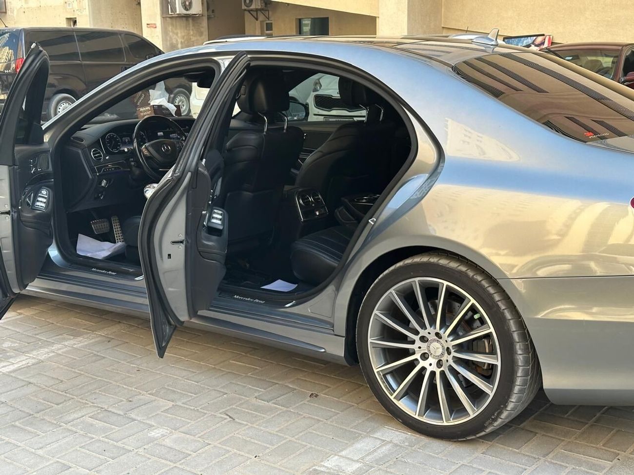 Mercedes-Benz S 550 Not flooded car