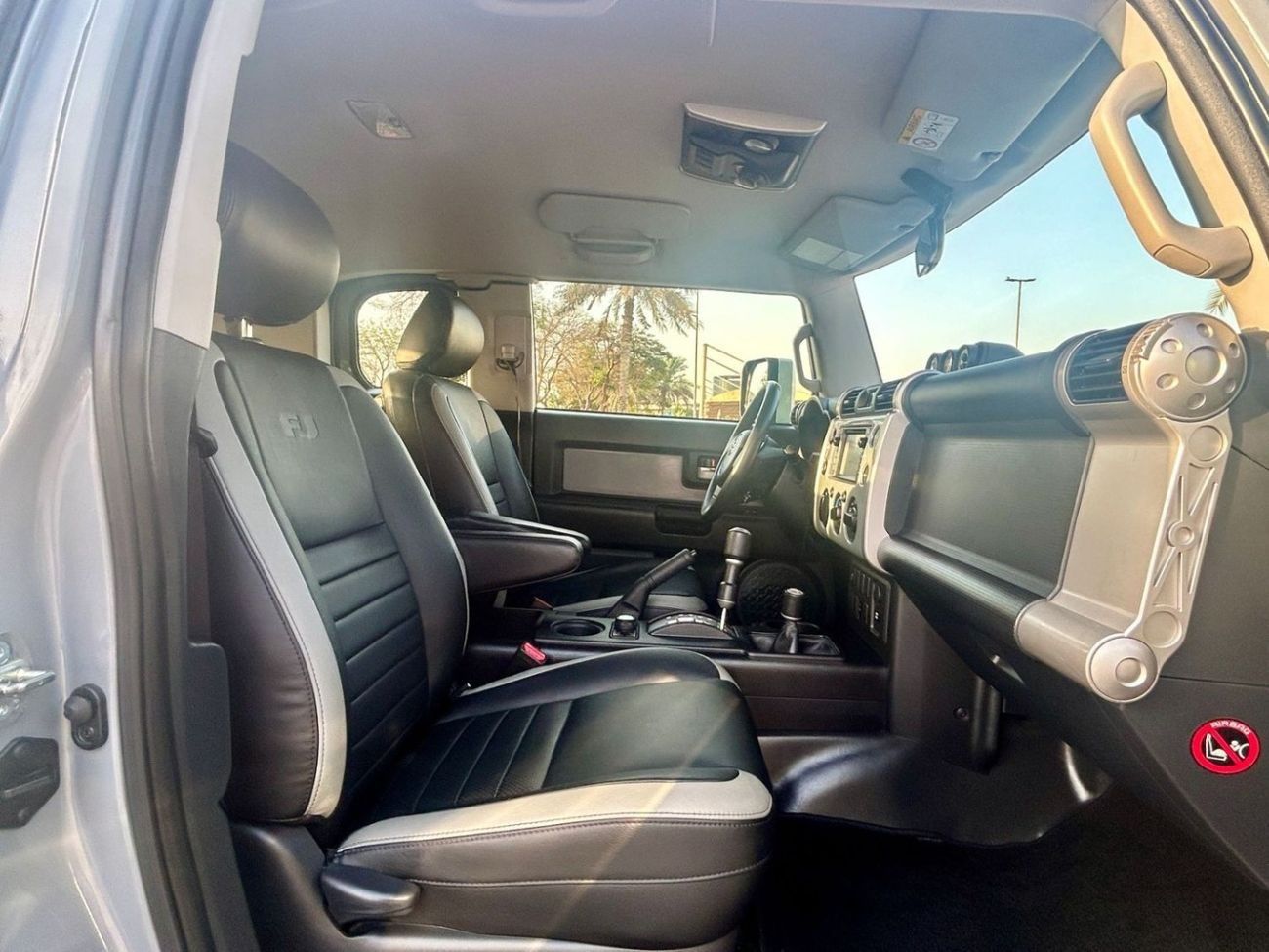 Toyota FJ Cruiser GXR 4.0L A/T 2017 GCC AL FUTTAIM SINGLE OWNER IN MINT CONDITION